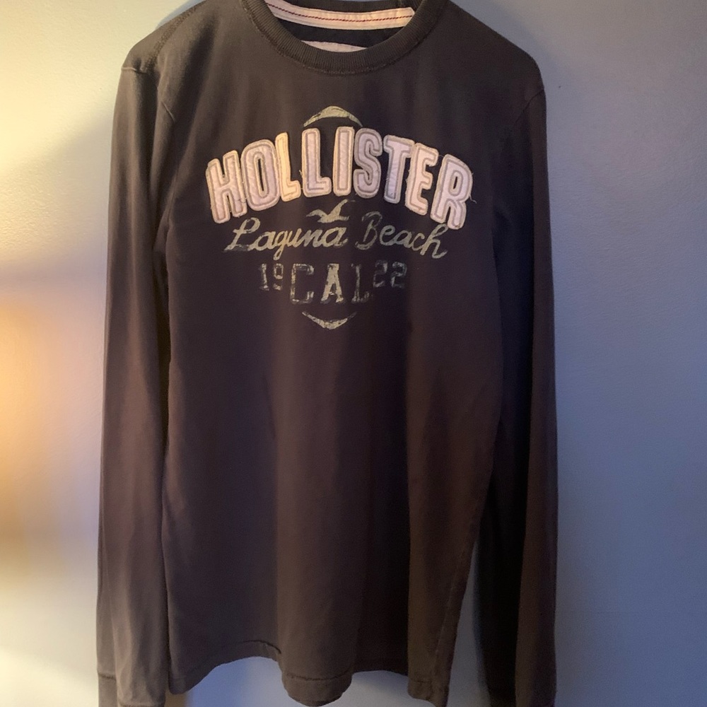 Vintage looking Hollister long sleeved T-shirt